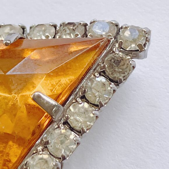 VTG Mid Century Mod Earrings Lucite Rhinestone Silver Tone Clip On Bold Sparkly - Picture 8 of 12